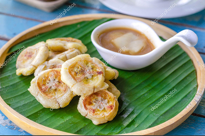 Grilled Banana with Coconut Sauce